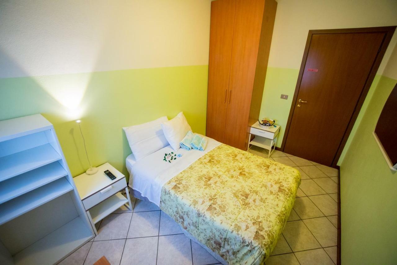 Adria Bella Locazione Turistica Bed & Breakfast ภายนอก รูปภาพ