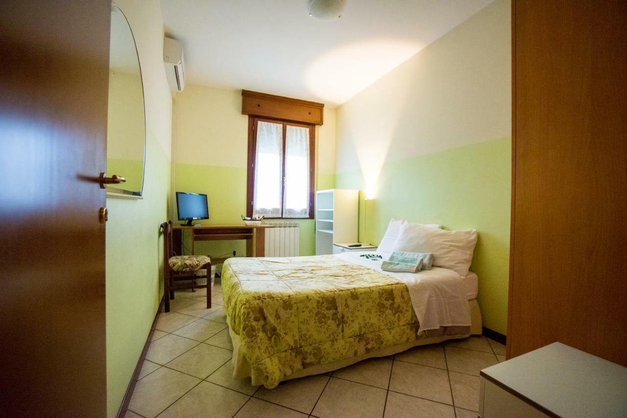 Adria Bella Locazione Turistica Bed & Breakfast ภายนอก รูปภาพ